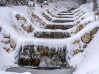 Bachkaskaden am Lochgraben in Aschau im Winter